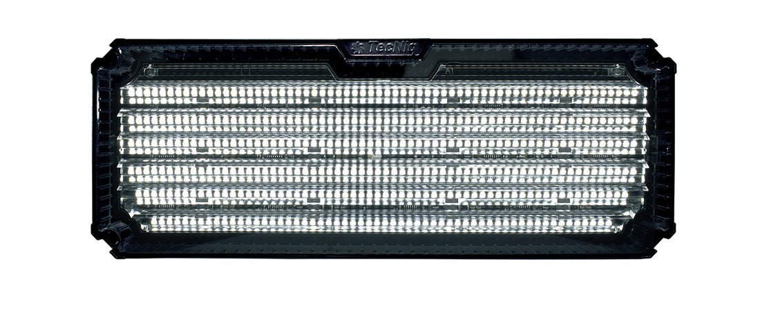 TecNiq E100 : High Intensity Scene Light